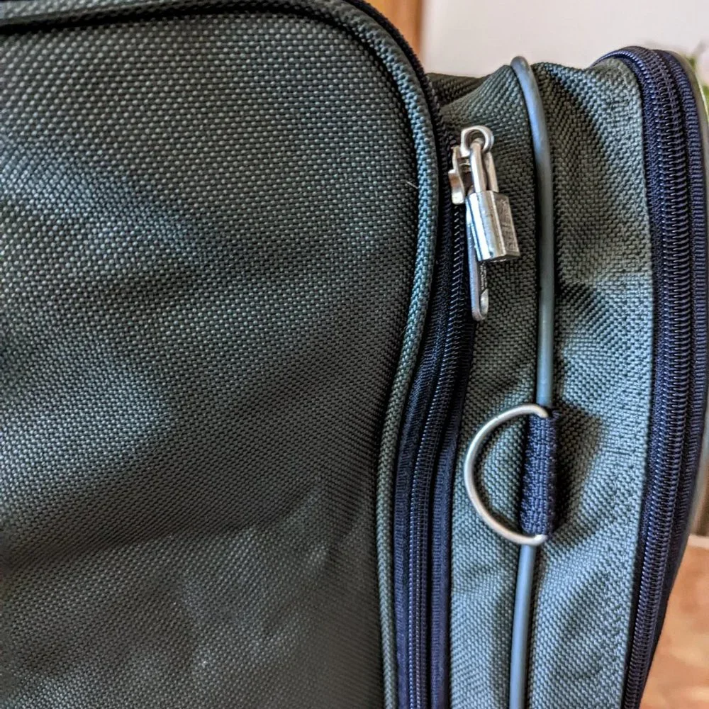 Airway By Atlantic Nylon Carry On Green Luggage Bag (Unisex)